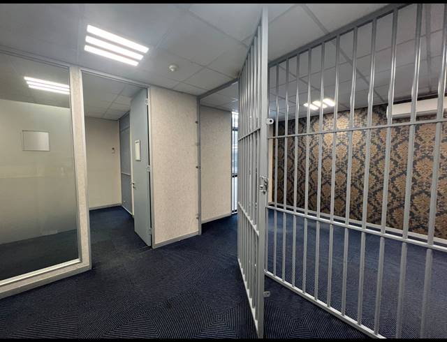 337M² OFFICE TO LET IN ROSEBANK